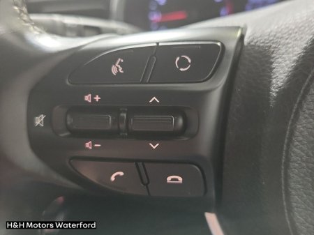 2020 Kia Rio - photo 21