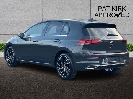 2022 Volkswagen Golf - photo 2