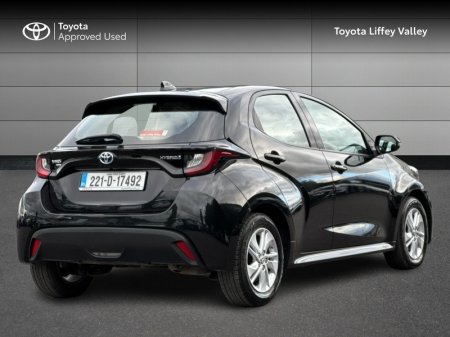 2022 Toyota Yaris - photo 2
