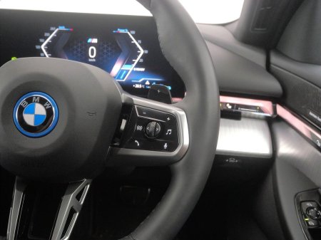2026 BMW 5-Series - photo 18