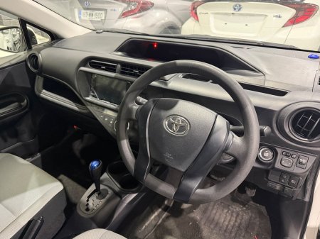 2017 Toyota Aqua - photo 20