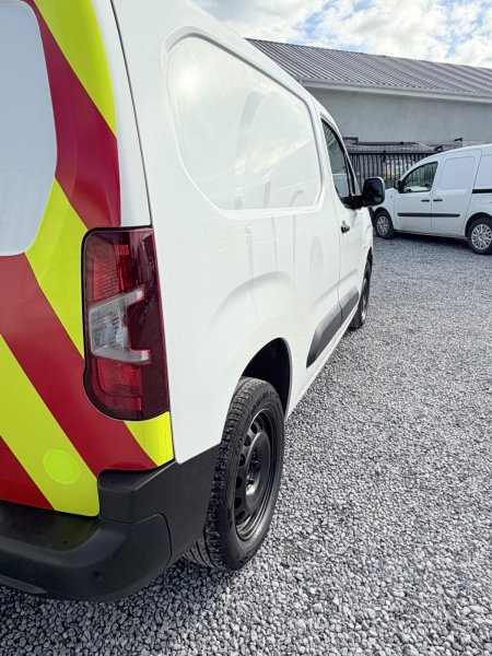 2021 Peugeot Partner - photo 11