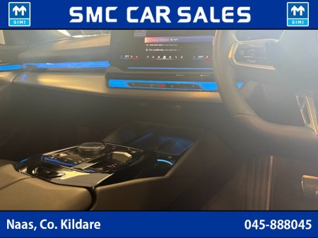 2025 BMW 5-Series - photo 21