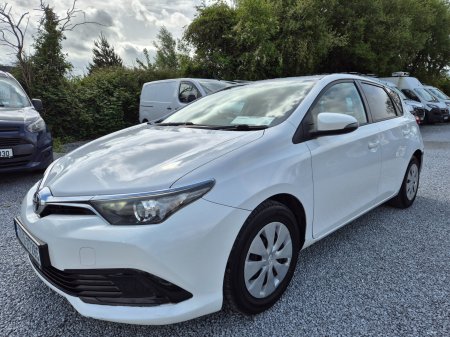2017 Toyota Auris