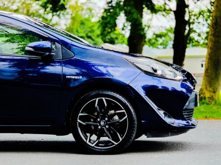 2018 Toyota Aqua - photo 6