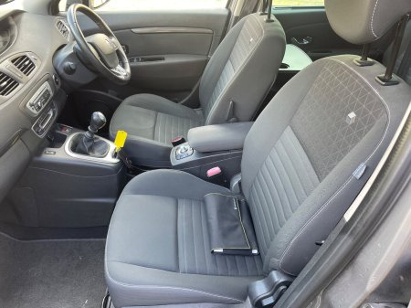 2016 Renault Scenic - photo 32