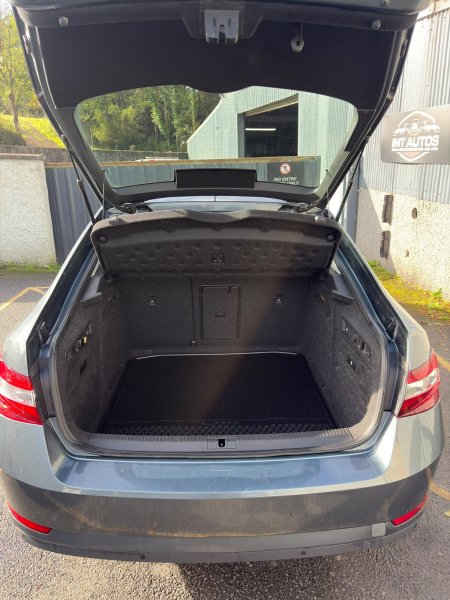 2018 Skoda Superb - photo 11