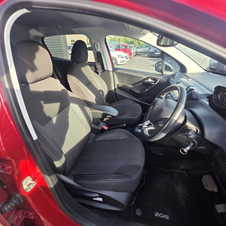 2018 Peugeot 208 - photo 19