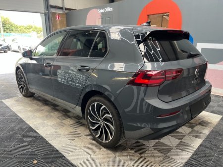 2024 Volkswagen Golf - photo 5