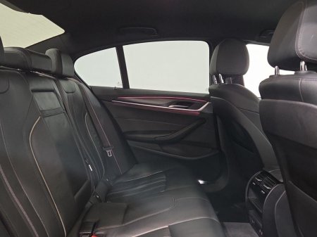 2023 BMW 5-Series - photo 22