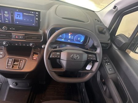 2026 Toyota Proace City - photo 9