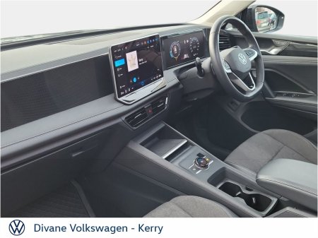 2025 Volkswagen Tiguan - photo 4