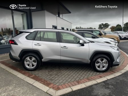 2025 Toyota RAV4 - photo 3