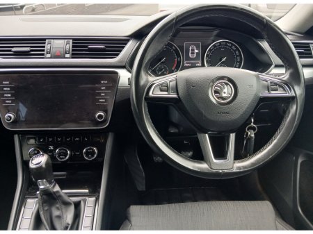 2019 Skoda Superb - photo 8