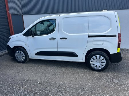 2020 Peugeot Partner - photo 7
