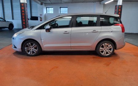 2013 Peugeot 5008 - photo 3