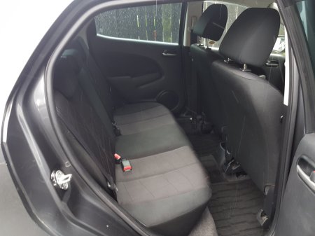 2014 Mazda Demio - photo 11