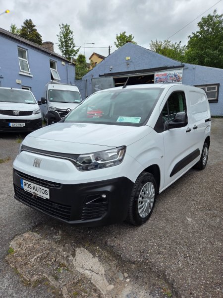 2023 Fiat Doblo - photo 3