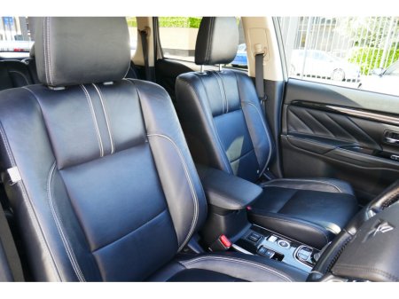 2017 Mitsubishi Outlander - photo 16