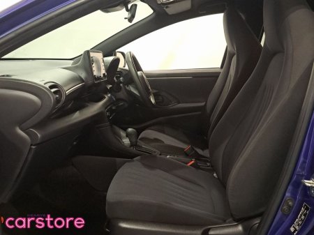 2021 Toyota Yaris - photo 9