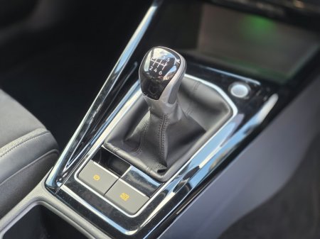 2024 Volkswagen Golf - photo 11