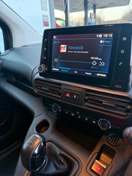 2020 Peugeot Partner - photo 7