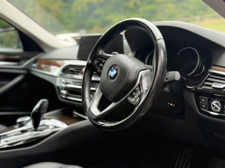 2017 BMW 5-Series - photo 5