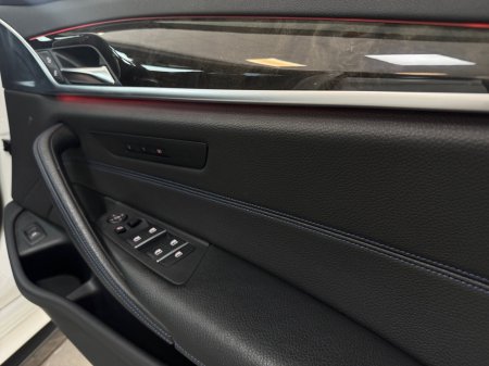 2017 BMW 5-Series - photo 12