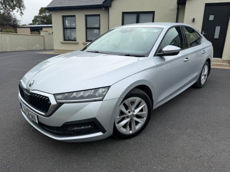 2021 Skoda Octavia - photo 2