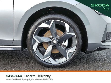 2026 Skoda Superb - photo 9