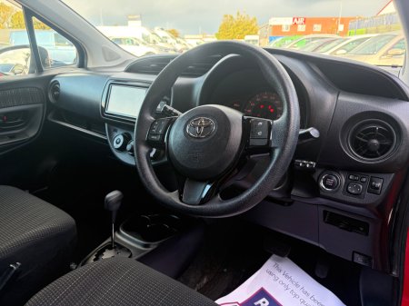 2017 Toyota Vitz - photo 3
