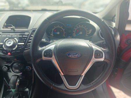 2015 Ford Fiesta - photo 15