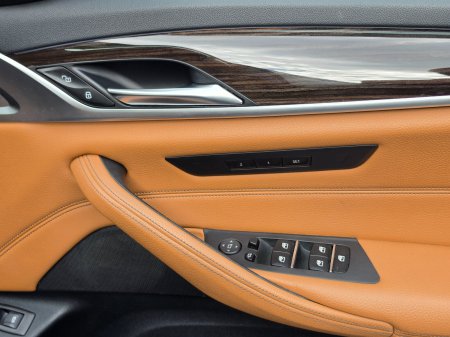 2017 BMW 5-Series - photo 9