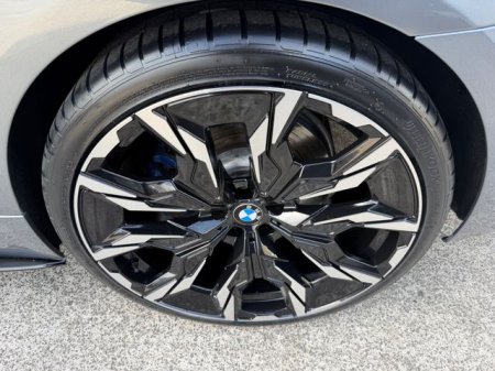 2018 BMW 5-Series - photo 9