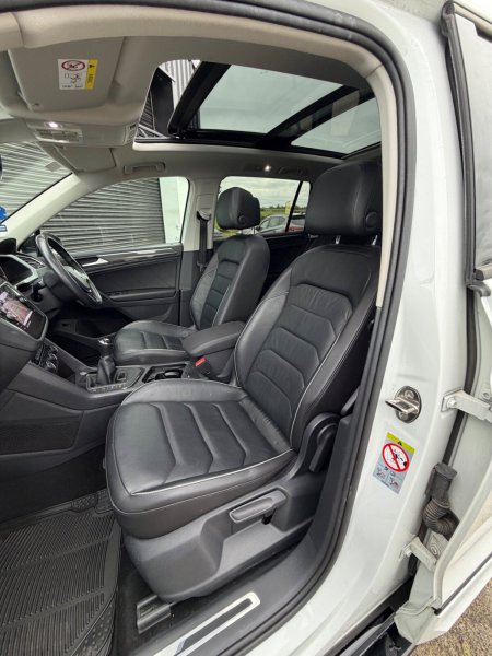 2020 Volkswagen Tiguan - photo 17