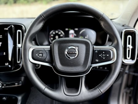 2022 Volvo XC40 - photo 15