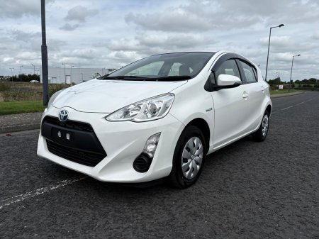 2015 Toyota Aqua - photo 6