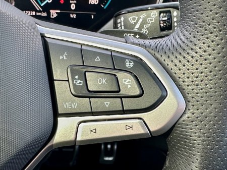 2025 Volkswagen Touareg - photo 14
