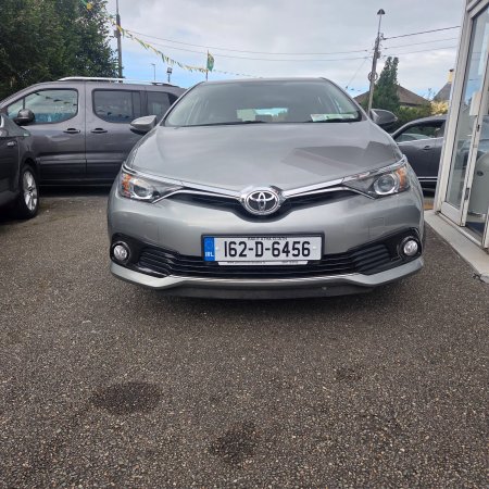 2016 Toyota Auris - photo 2