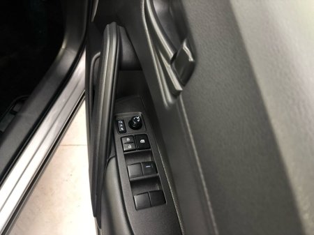 2027 Toyota Corolla Cross - photo 12