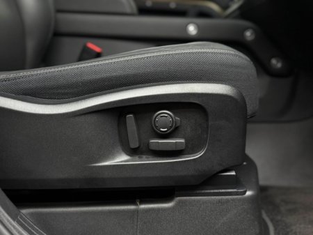 2025 Land Rover Defender - photo 16