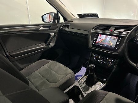 2020 Volkswagen Tiguan - photo 18