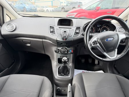 2013 Ford Fiesta - photo 14