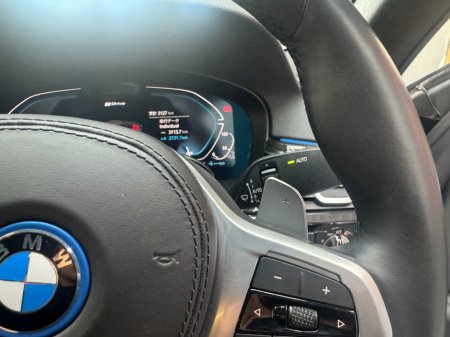2023 BMW 5-Series - photo 12