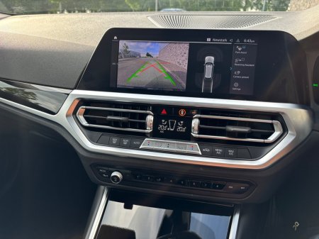 2021 BMW 3-Series - photo 15