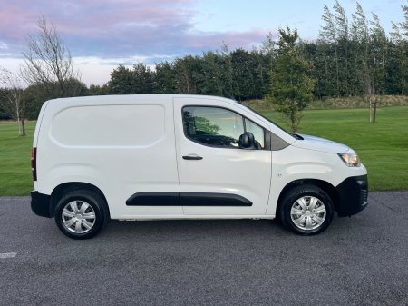2022 Citroen Berlingo - photo 2