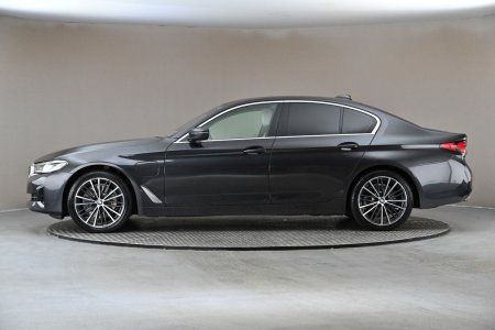 2021 BMW 5-Series - photo 11