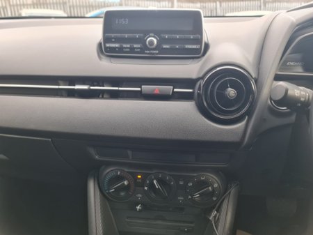 2015 Mazda Demio - photo 20