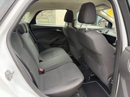2017 Ford Focus - photo 14