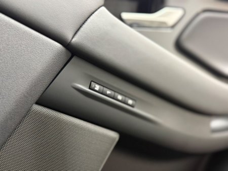 2026 Land Rover Range Rover Evoque - photo 18